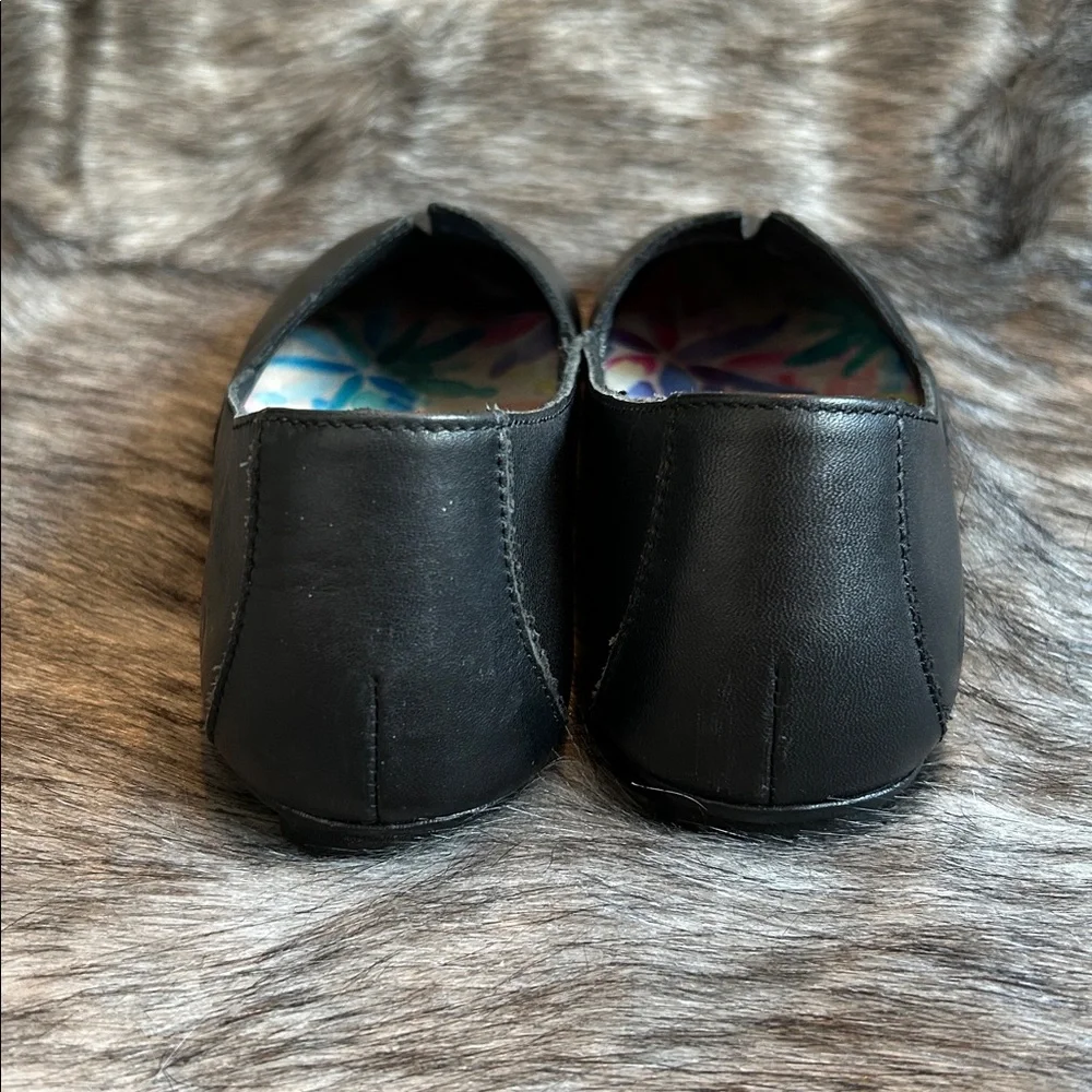 Born Sebra Leather Slip-On Leather Flat Black Women's 8W Wide